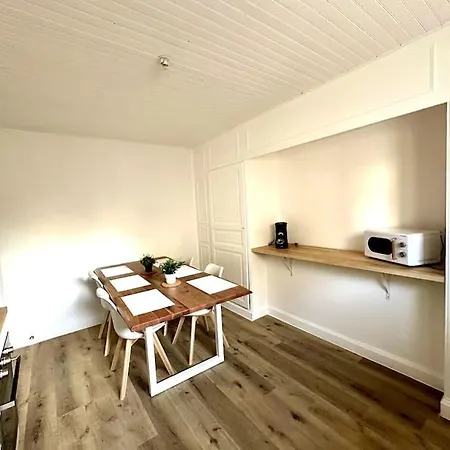 Cosy Centre *